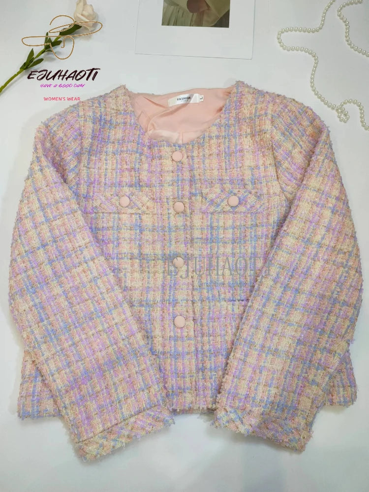 Get Ready for Fall with Our Chic Pink Tweed Jacket - Perfect for Any Occasion!